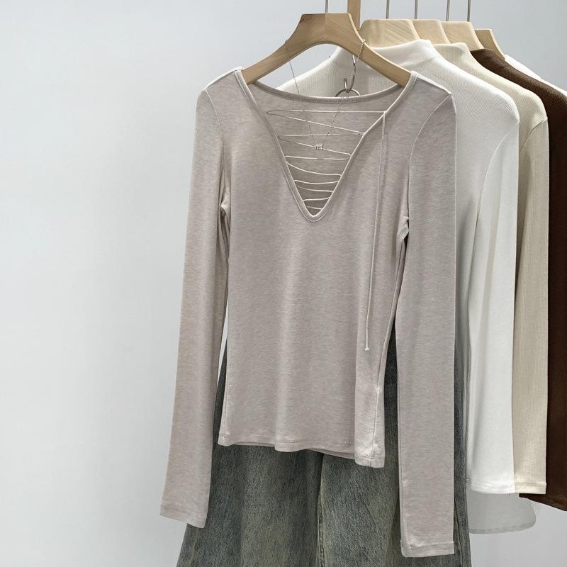 

Spicy Sweet V-Neck Hollow Knit Sweater for Women - Figure-Flattering Autumn Top M
