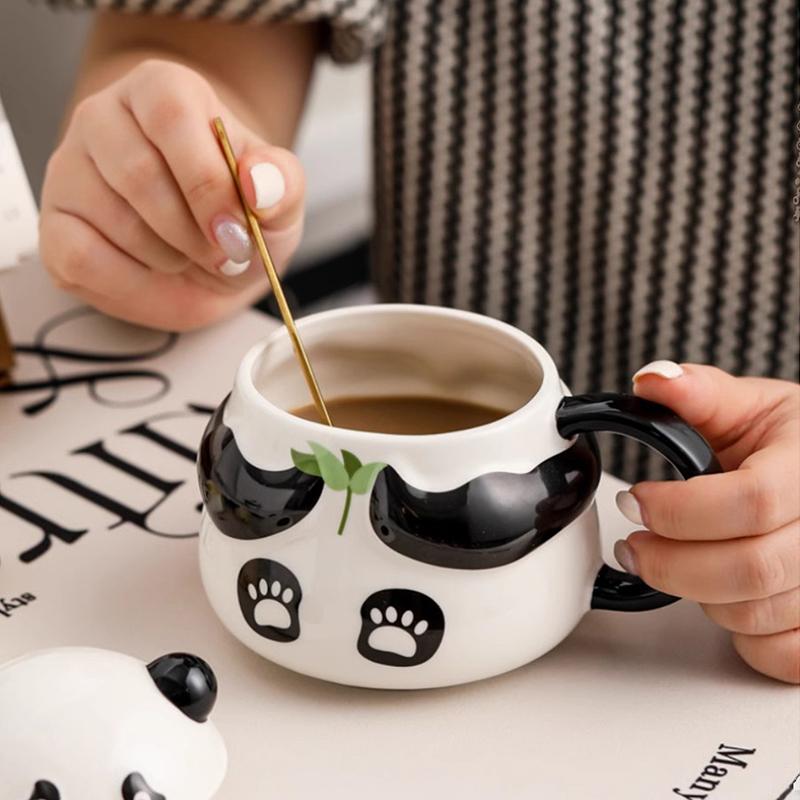1 st Stor kapacitet Keramisk Mugg med Lock, Pandaformad, Kreativ Design, Söt Tecknad Panda Mugg Kaffekopp