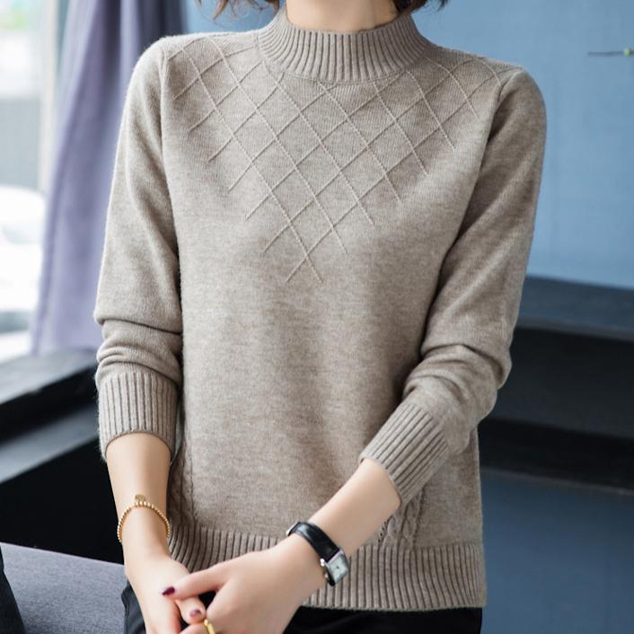 Checkered Semi High Neck Pullover Sweater for Women Loose Fit for Mothers Warm Long Sleeved Casual Knit Sweater Autumn and Winter