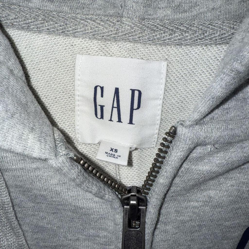 [USED] Twice Sana Wearing Gap Hoodie XS