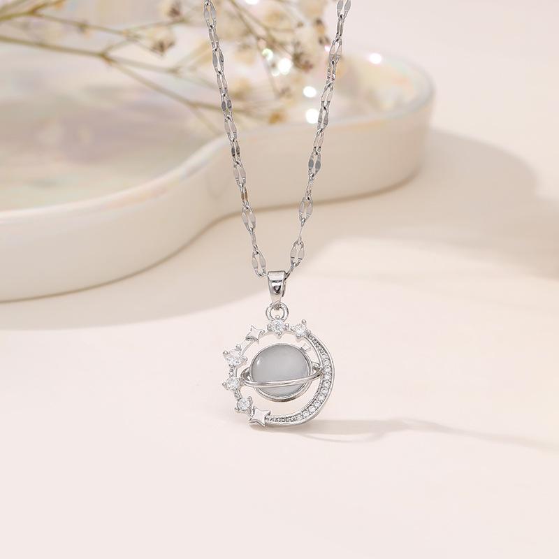 Titanium Steel Non-fading Necklace - European & American Style, Light Luxury, Versatile Korean Fashion, Perfect for Women and Girlfriend Gifts.