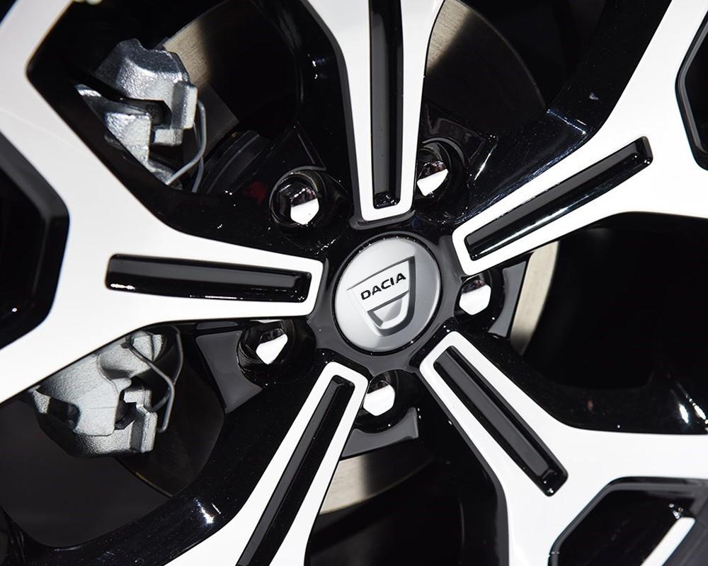 4Pcs Car Aluminum Alloy Wheel Center Hub Cap Tire Rim Cover Decoration For Dacia Duster Logan Sandero Mcv MK Cilo Stepway Dokker