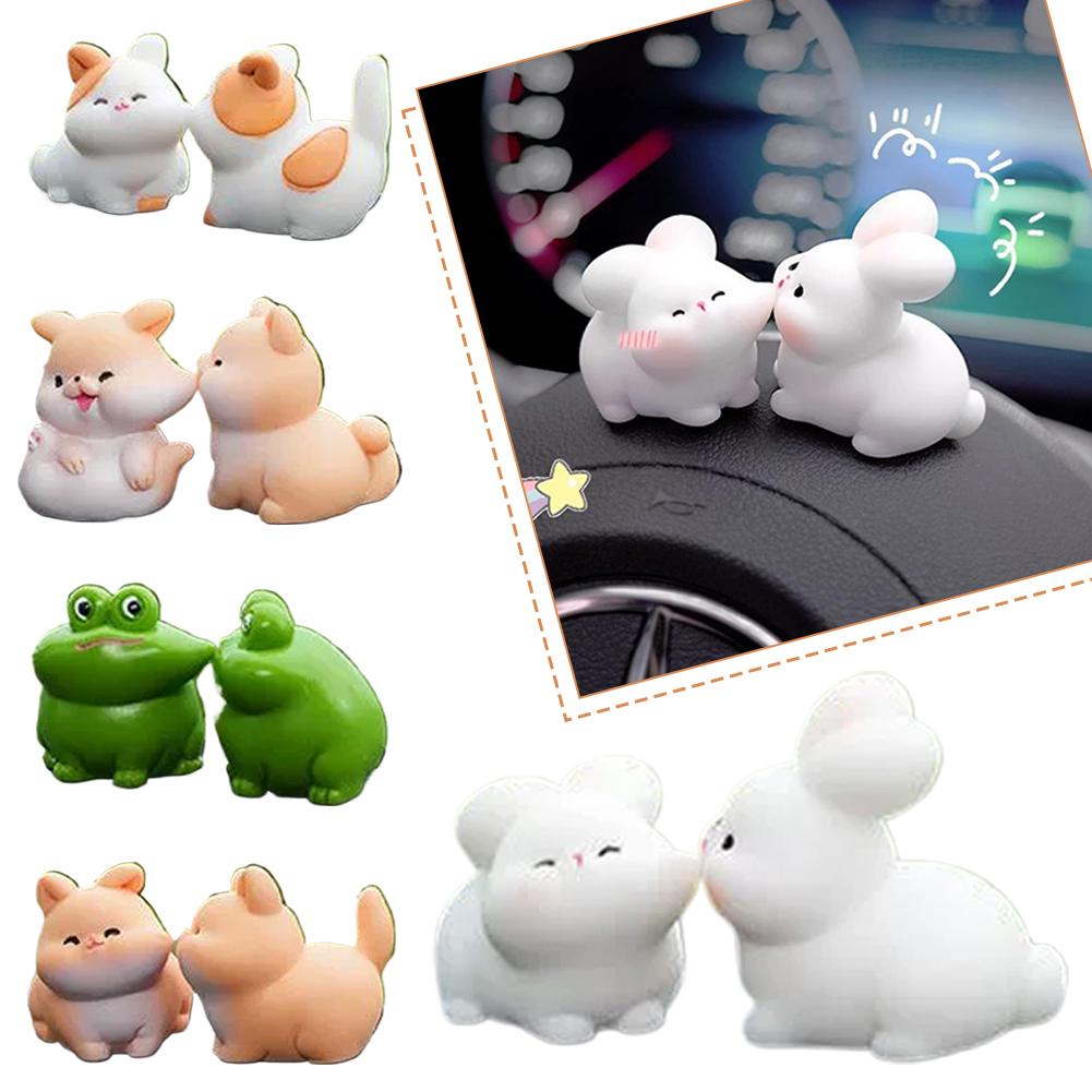2Pcs Cartoon Kiss Face Rabbit Kitten Doll Ornaments Funny Resin Ducks Frogs Figurines Ornaments Car Interior Dashboard Ornaments