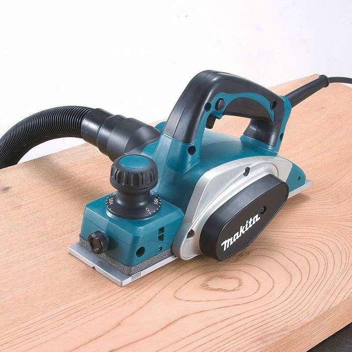 Rabot Makita KP0800 620W 82mm - Rabotage précis de bois