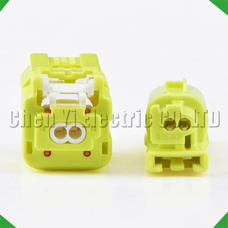2 Pin Automobile Wiring Harness Connector Car Chair Sensor Plug Socket 7C83-0651-70 90980-12698 7283-0651-70 For Toyota LEXUS