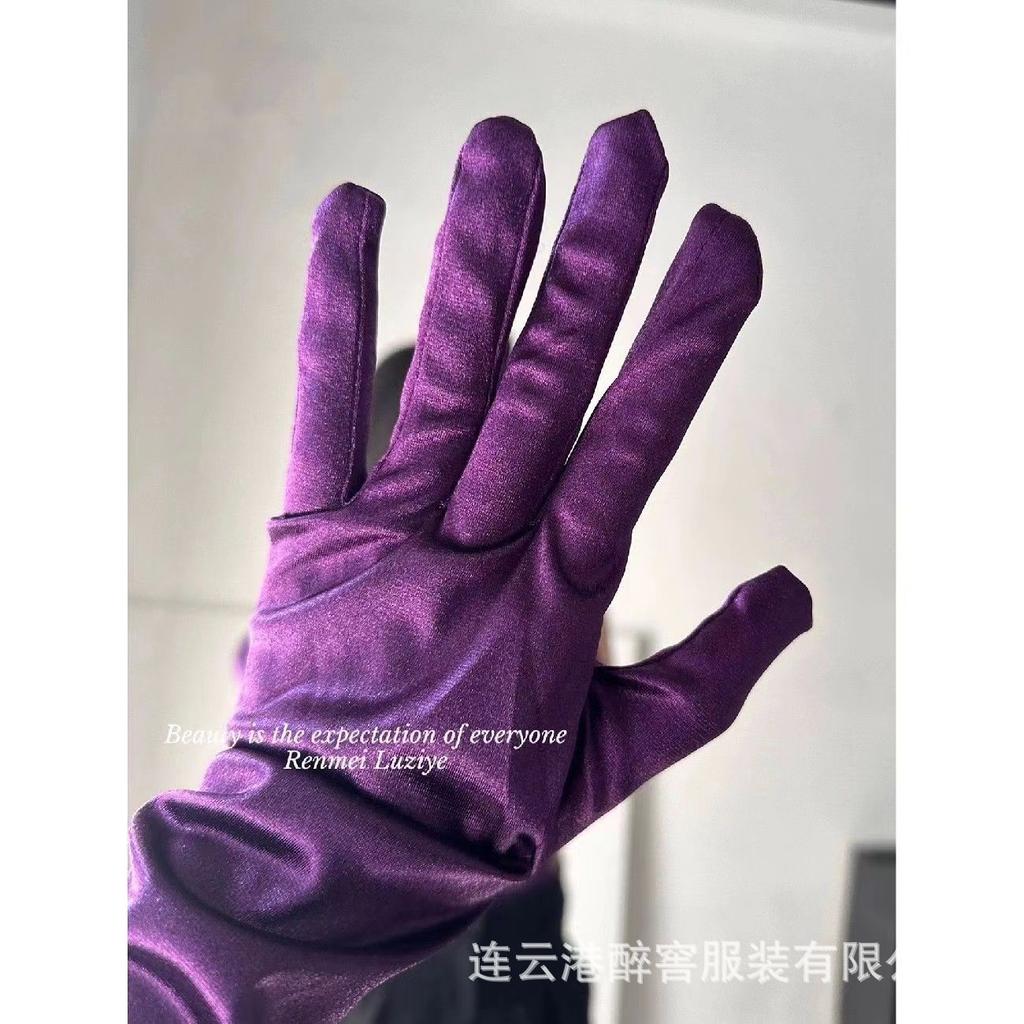 Große Größe Perspektive Sao kleine Brust flirten heiß Spitze Verführung Bett sexy lila Nervenkitzel Anzug