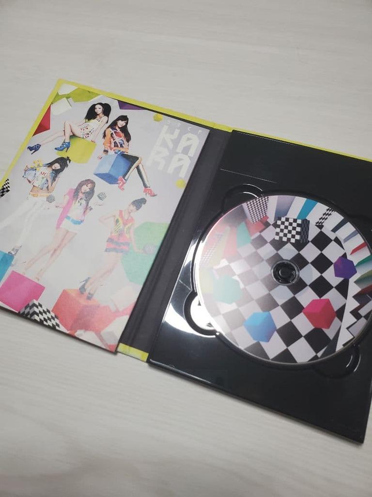 [USED] KARA Autograph