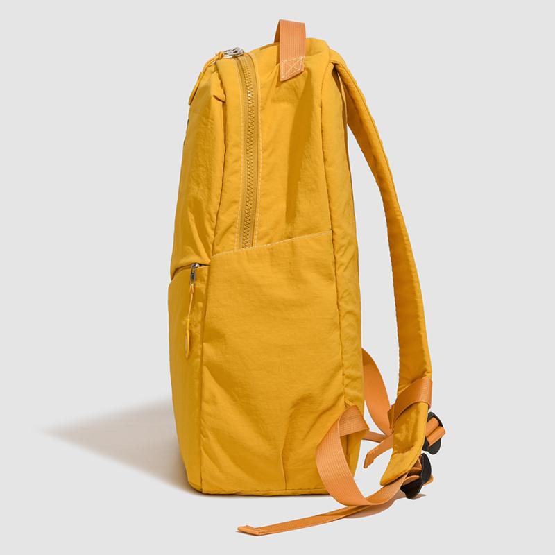 Lightweight Outdoor Sports Backpack for Men and Women Casual Travel Nylon Bag with Arc Shoulder Straps Dual-tone Available