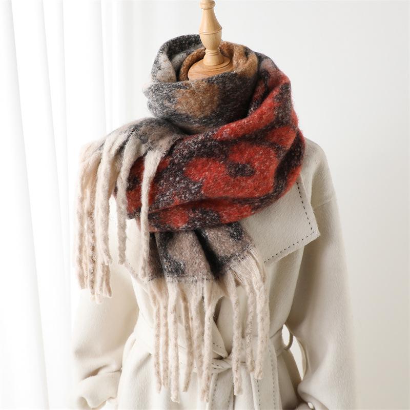 

Faux Cashmere Luxury Women Scarf Winter Warm Soft Unisex Shawls Designer Thick Floral Wrap Poncho Pashmina Tassel Blanket 42x220cm