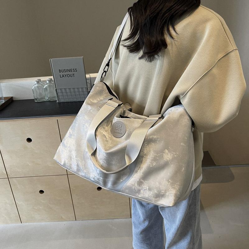 Women's Fashionable Lightweight Dark Pattern Short-distance Handbag Wet Separation Sports Large Capacity Outdoor Fitness Bag