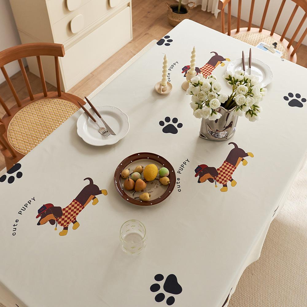 Light Luxury Atmosphere Waterproof French Retro Dining Table Mat: Table Anti-Scald Tablecloth Coffee Table Tablecloth