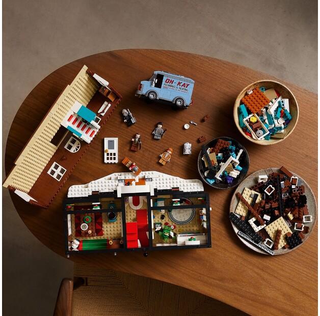 LEGO Nápady 21330 Kevin Sám doma