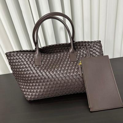 New Handheld Single Shoulder Leather Woven Women's Bag Tote Bag Large Capacity Casual Vegetable Basket Woven Bag