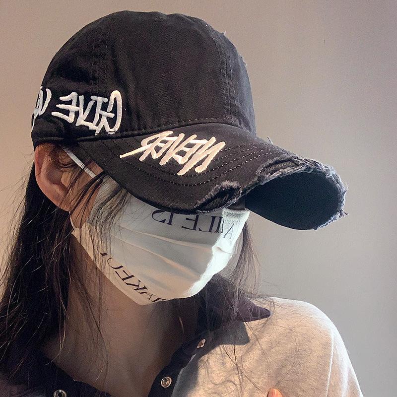 

Korean-style side-embroidered letter denim baseball cap for men and women, vintage casual frayed brim cap, suitable for large head sizes, versatile Adjustable чёрный