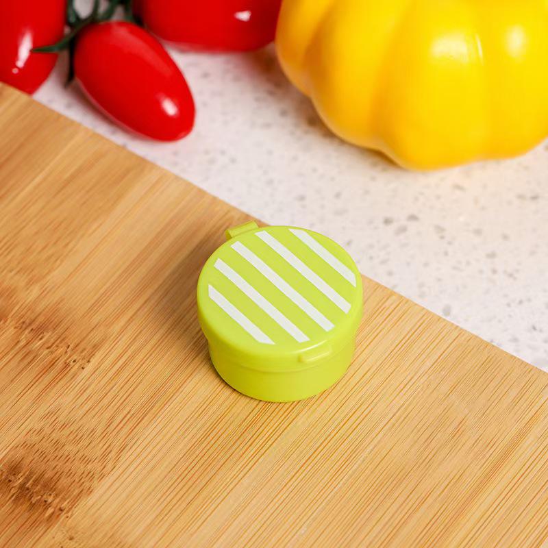 Portable Mini Squeeze Bottle for Tomato Salad Dressing and Honey Dispenser