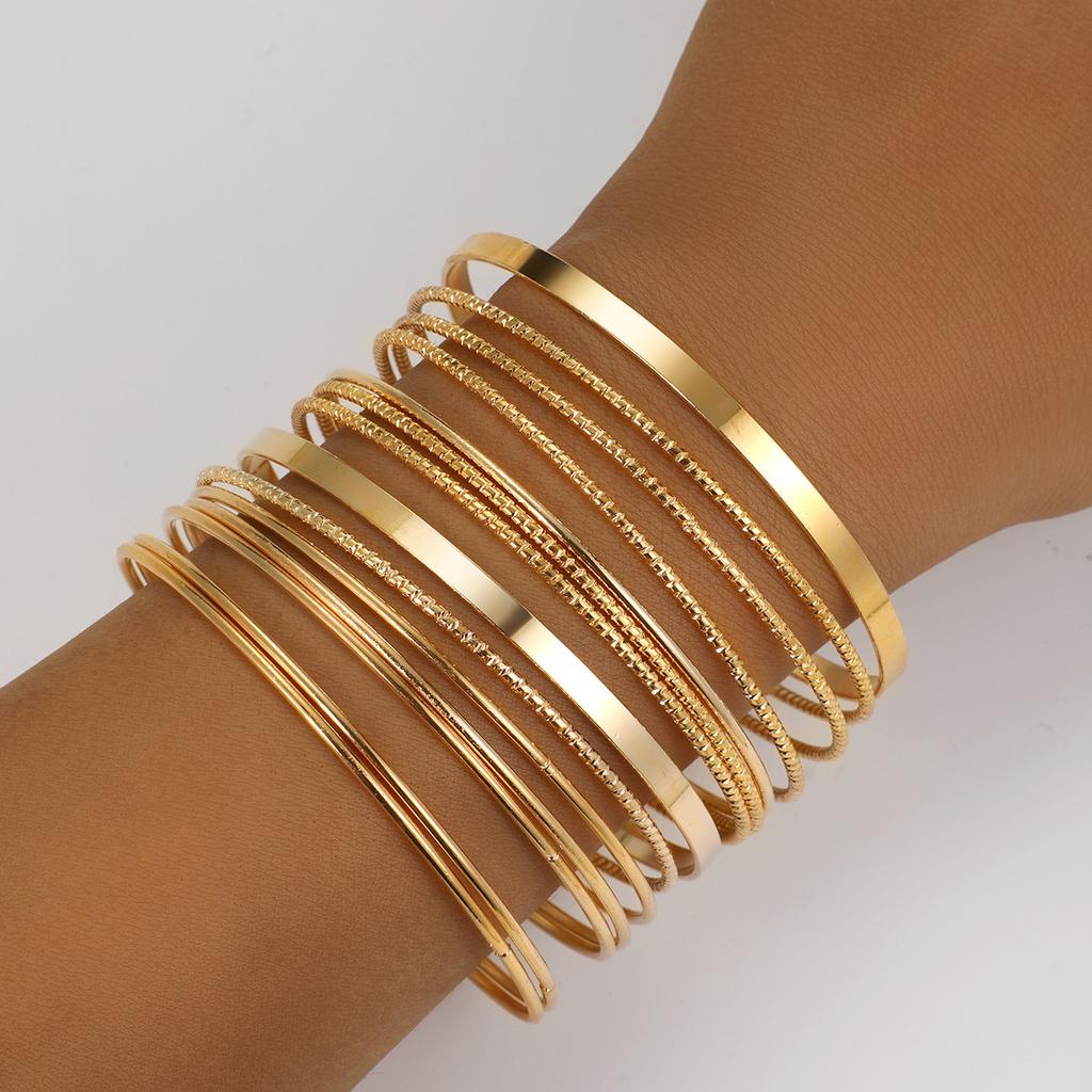 Gold Plated Stainless Steel Stackable Bracelet With Chain And Clover Design, Fashion Style For Women, Suitable For Casual, Party, Holiday