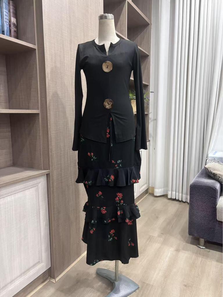 In Stock Women's Black V-Neck Slim Fit Long Sleeve T-Shirt Camisole Dress - Xiao Qi Qing Inspired by Dilireba Style