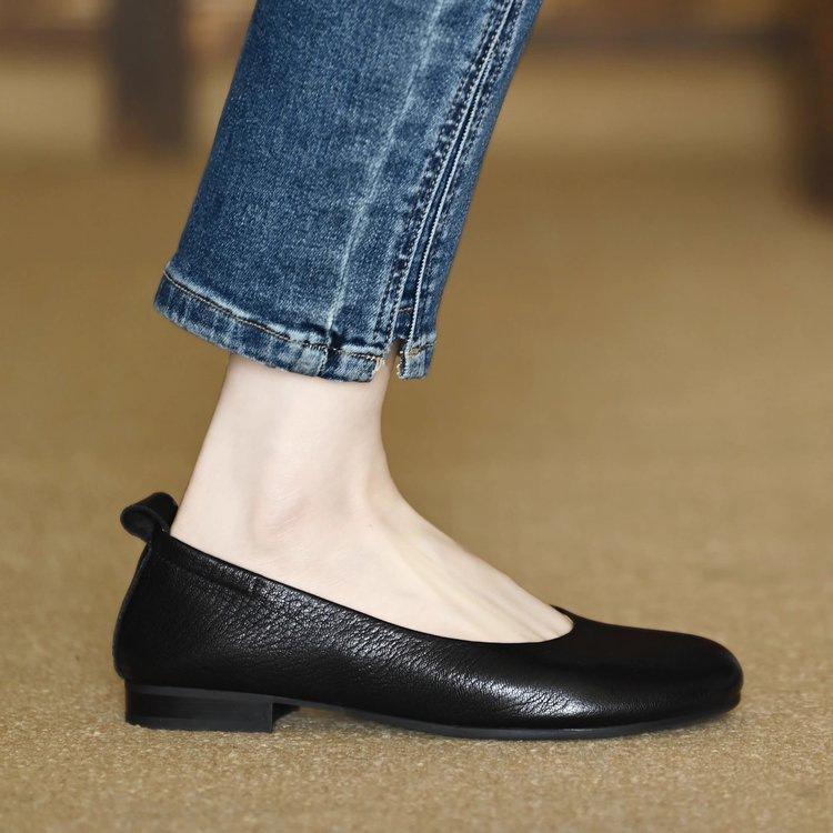 French style soft leather round head flat-soled single shoes women's 2025 new comfortable soft-soled one-pedal low-heeled shallow-mouth mother shoes