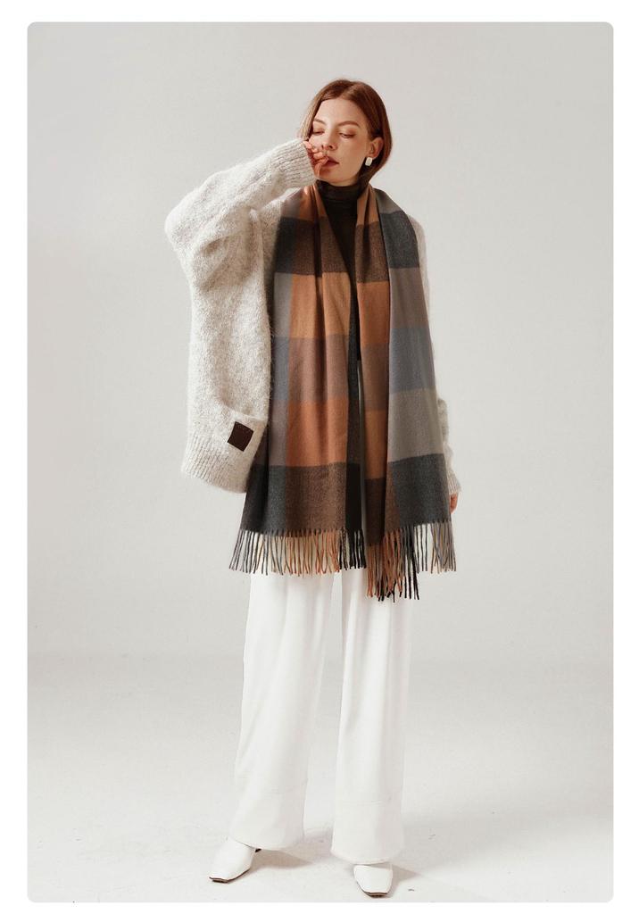 2025 Elegant Women's Striped Plaid Shawl – High-End Autumn/Winter Fashion Scarf