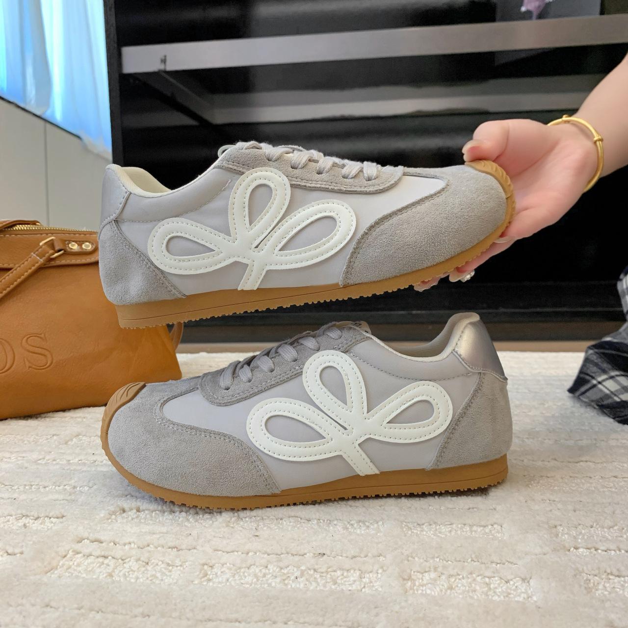 

Маленькие кривоголовые кроссовки на плоской подошве для тренировок, новая ретро-расцветка 2025 года, универсальные, повседневные, спортивные, обувь Форреста Гампа 40 светло-серый