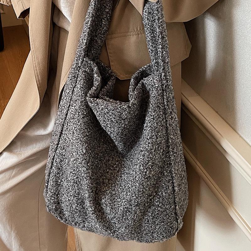 Korean large-capacity fashion texture commuter bag women's 2025 new casual simple shoulder underarm tote bag