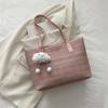 Fashionable and Stylish Color-matched Crossbody Bags Are Popular, Along with Tote Bag