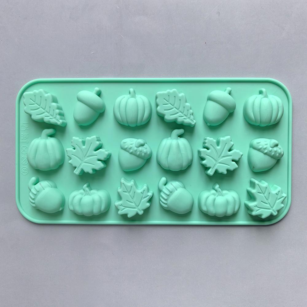 

Силиконовая форма на 18 ячеек на тему осеннего урожая 3D формы тыквы, кленового листа, желудя для шоколада, печенья, конфет