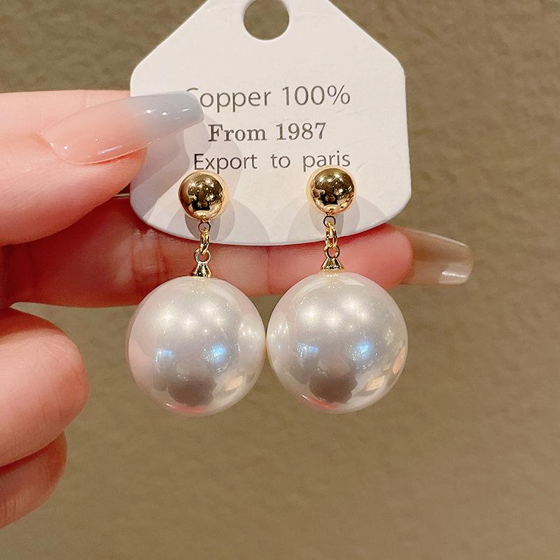 Boucles d'oreilles puces fleur perle rétro françaises haut de gamme - Élégantes, polyvalentes et à la mode pour femmes