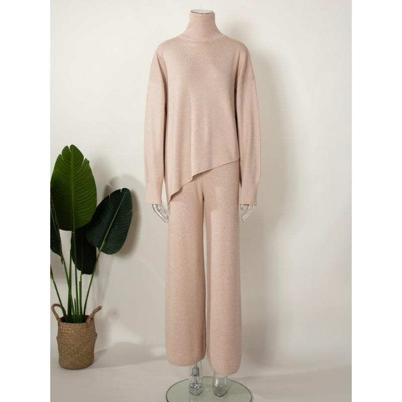 

Женский осенне-зимний трикотажный джемпер с полувысокой горловиной и неровными скошенными краями, широкие брюки, комплект из двух предметов S бежевый