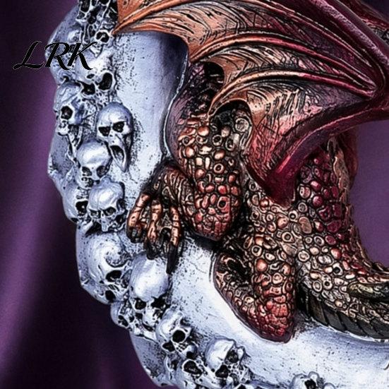 Fade Resistant Resin Ornament Dragon Skull Moon Figurine, Gothic Style Sculpture for Unique Dark Fantasy Gift Home Desktop Party Decor, Halloween