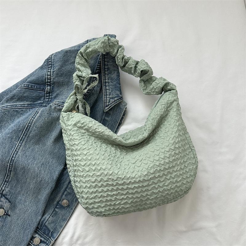 Gentle fashion soft girl large capacity pleated shoulder bag women's 2025 early autumn new Korean version underarm bag tote bag