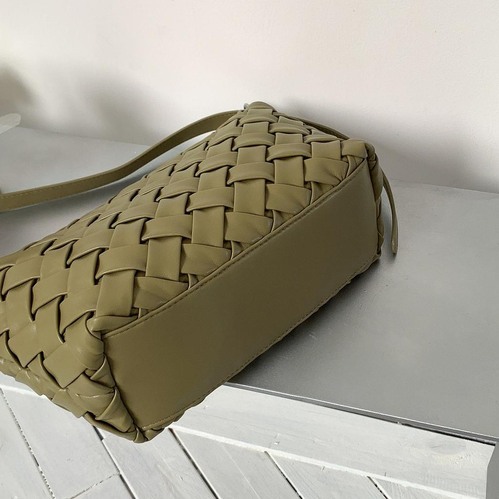 2026 New Women's Handbag Handwoven Bag Women's Shoulder Bag Commuter Hobo Bag Shoulder Underarm Bag Women