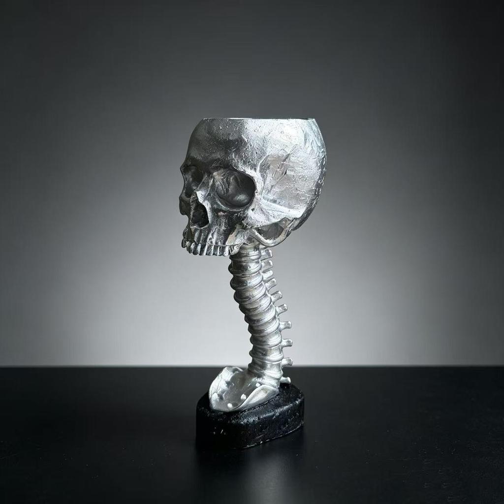 Skull Flower Pot & Spine Stand Set
