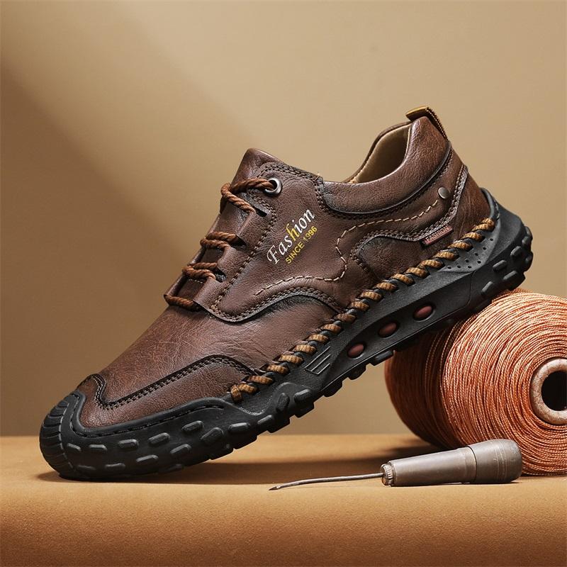 Fashion 2025 Classic Handmade Leather Men Shoes High Quality Breathable Comfy Outdoor Men Sneakers Vintage Lace-up Non-Slip Walk Shoes