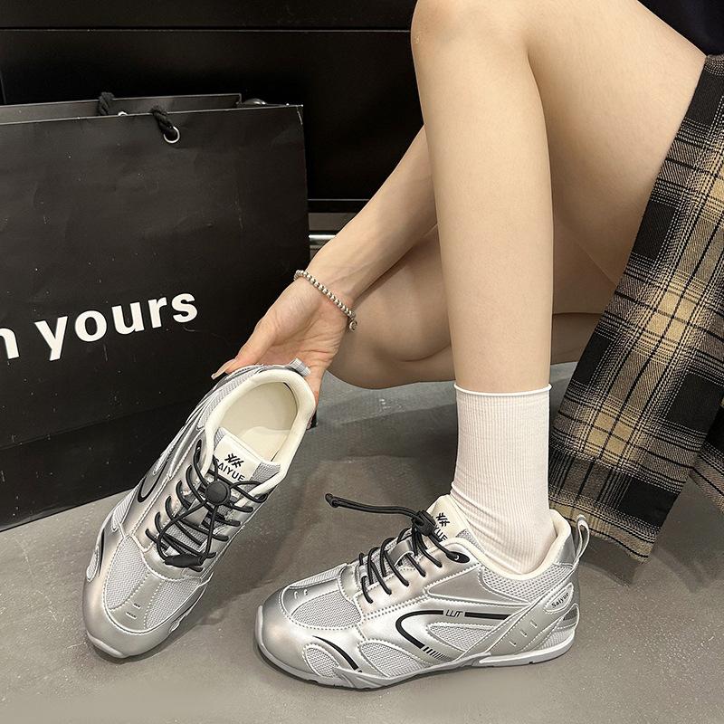 Outdoor niche racing shoes inner height increase moral training shoes women's 2025 new mesh breathable jogging casual sports shoes