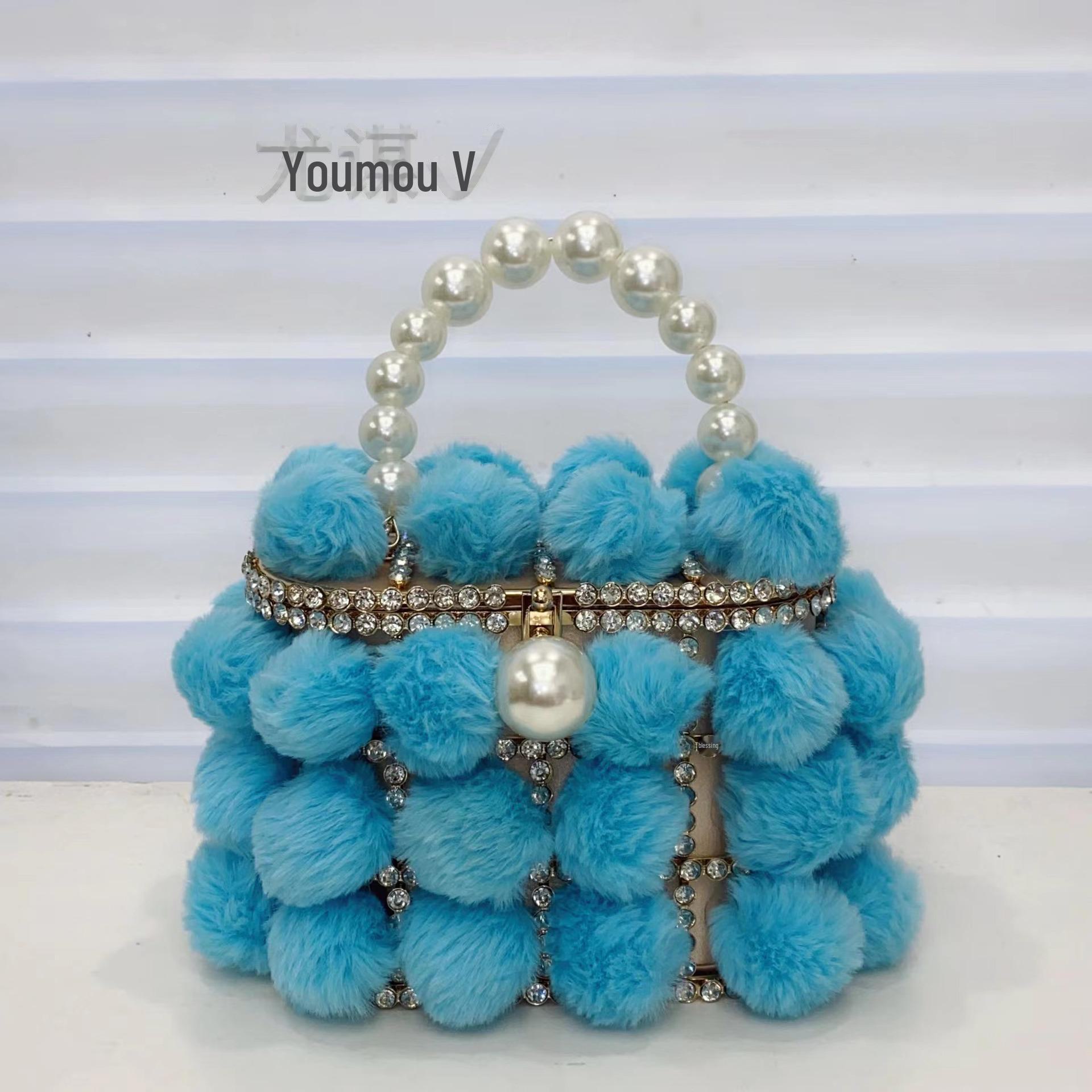 

Сумка-корзина из меха норки с перламутровым узором, стразами и плюшевой птичьей клеткой небесно-голубой