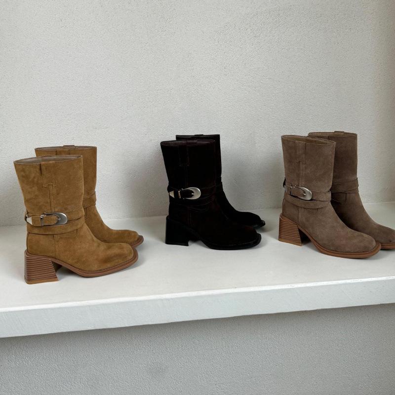 Korean version of thick heel heightening medium boots 2025 belt buckle small western boots women's autumn and winter loose pleated Martin boots