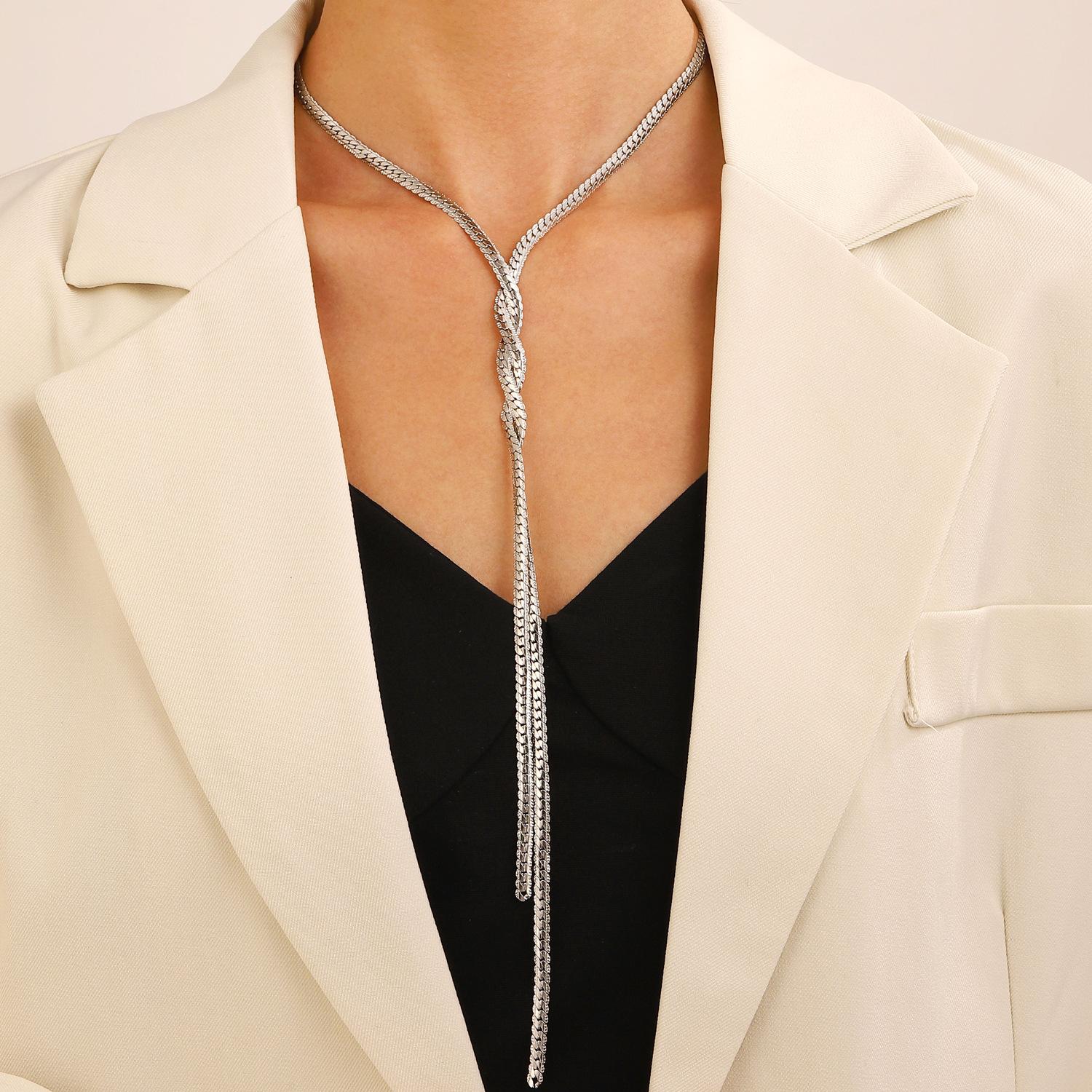 

Высококачественная 2026 тисненая цепочка с лезвиями, плетеная цепочка до ключиц, цепочка-колье, бахромчатая, завязанная узлом, длинная цепочка для свитера, которую можно носить как пуловер