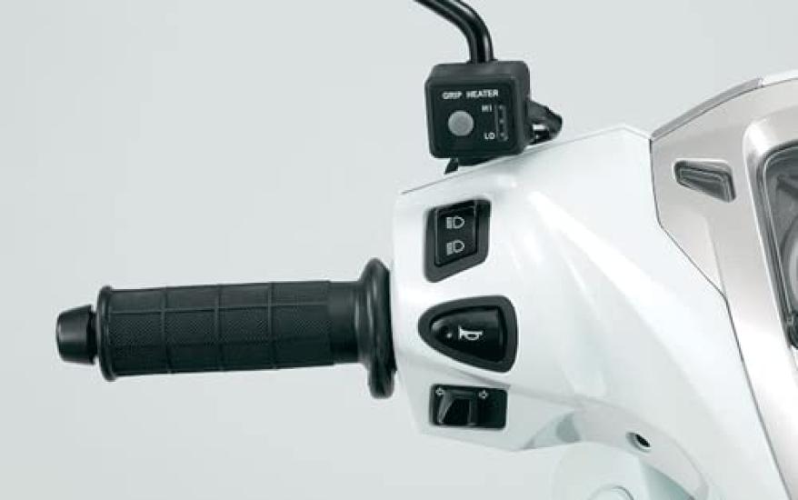 

В комплект входит оригинальное руководство по установке подогревателя ручек Honda и более поздней модели Lead 125. (полукруглый тип) [Для 18 года (JF45) только] Установить,