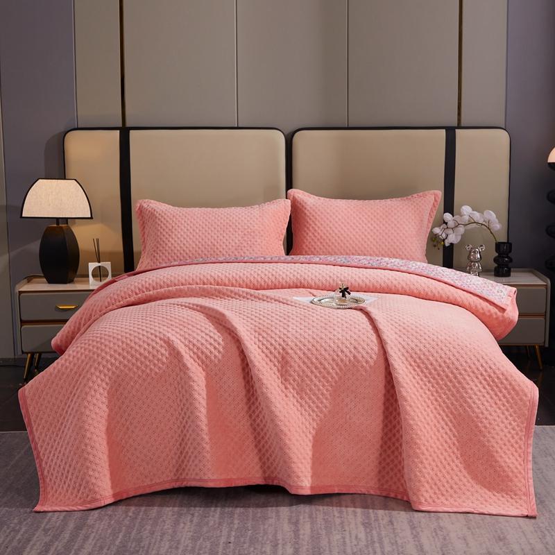 3pcs Set Winter Thick Velvet Bedspread Super Soft Flannel Quilting Bed Cover Non-slip Breathable Bedsheet with 2pcs pillowcase