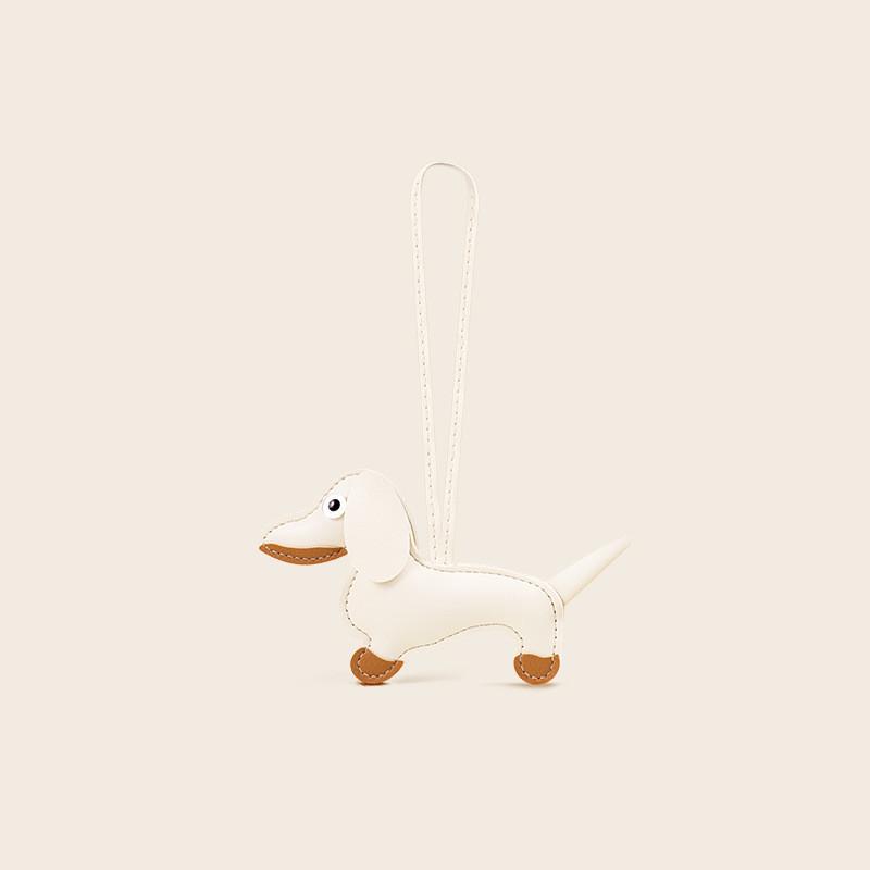 

Pu Sausage Leather Dog Keychain Pendant For Bag Decoration And Gift Giving бежевый