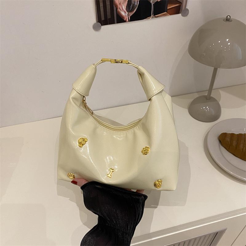 Super fire small bag women 2025 new foreign versatile messenger bag popular this year Korean women's dumpling bag