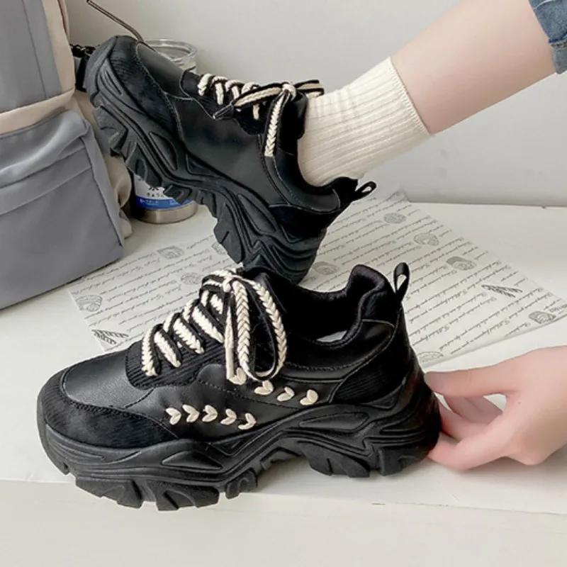 Women's Autumn Running Shoes 2025 New Fashion Platform Lace Up Vulcanize Shoes Wedges Anti Slip Ladies Sneakers Tenis De Mujer