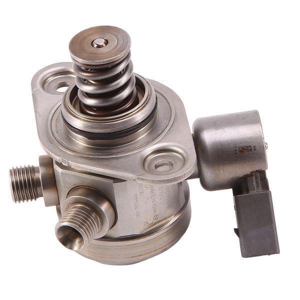 Silver Metal Car High-Pressure Fuel Pump for BMW (Part No. 13517574440) with Paper Box.