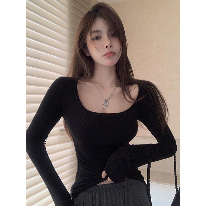Sexy U-neck White T-shirt with Sexy Collarbone Exposed, Female Spring and Autumn Hot Girl Tight Inner Top with Long Sleeve Base Shirt