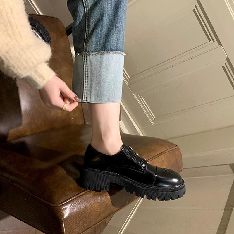 Cowhide~ Love Small Leather Shoes Grape Mother Hepburn Style Retro Thick-soled Velvet Thick Heel Embroidery Camellia Women Autumn and Winter