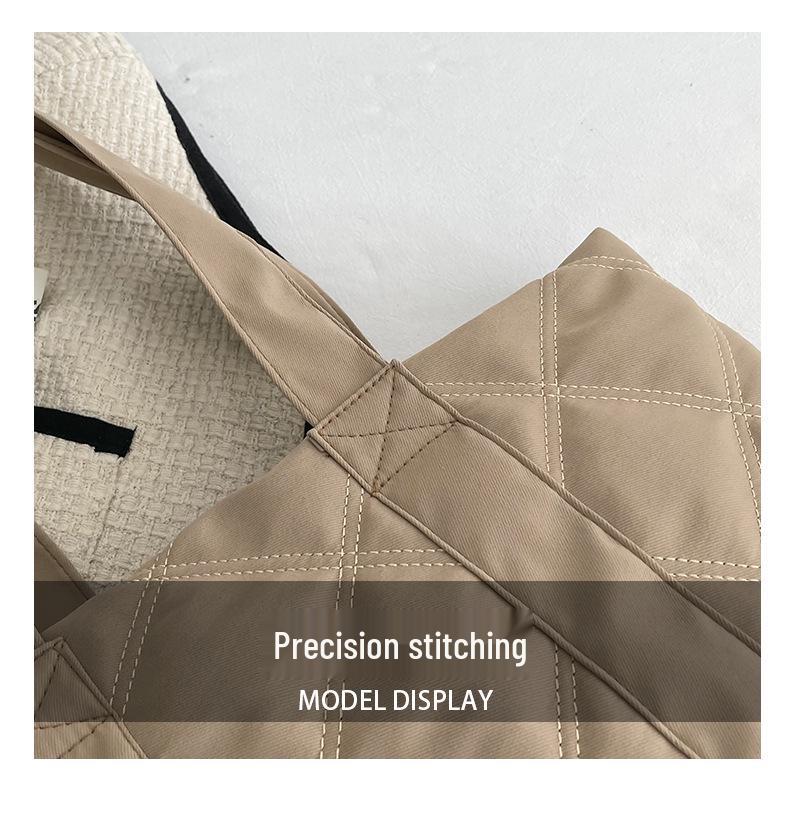 2024 Trendy Jednobarevná Velká Prošívaná Taška přes Rameno pro Ženy - Jednoduchý Design z Oxfordské Látky