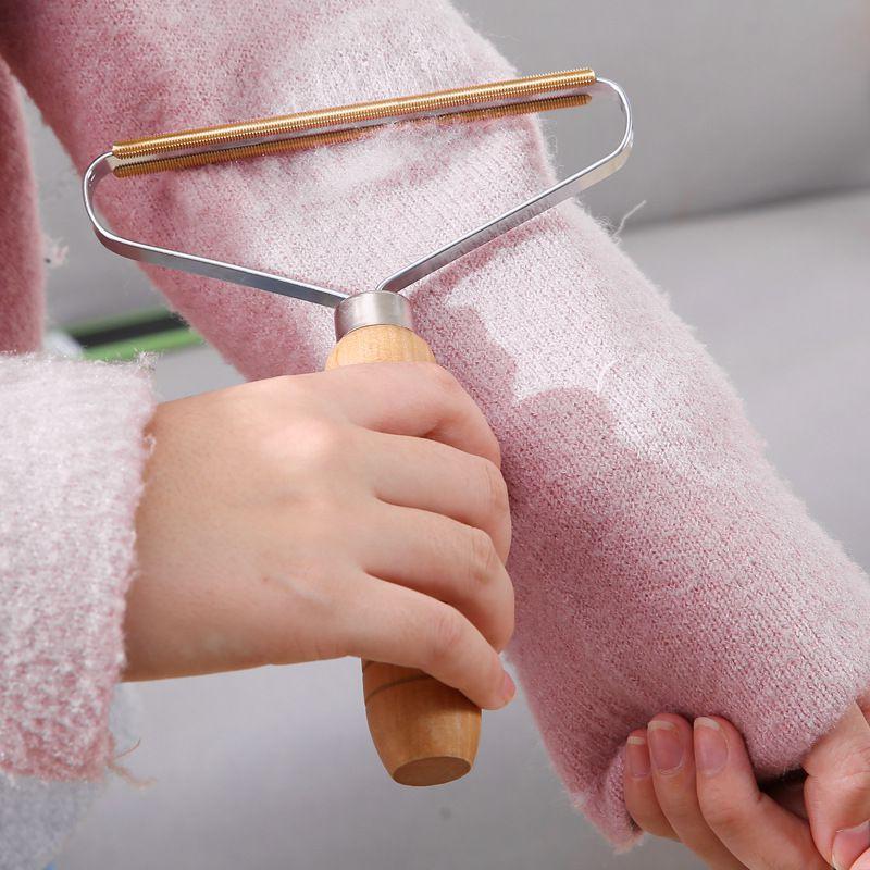 Lint Scraper Remover Shaver For Clothes  Carpet  Revives Fabric Cleaning Tool