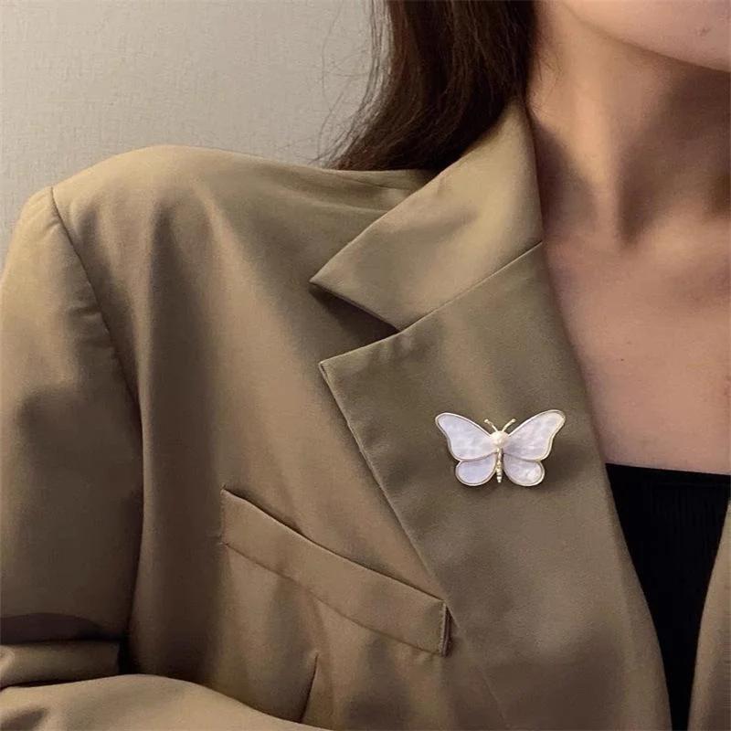 Butterfly Brooches for Women Charm Pearl Gold Color Brooch Pins Party Wedding Gifts Clothing Accessories Jewelry Gift