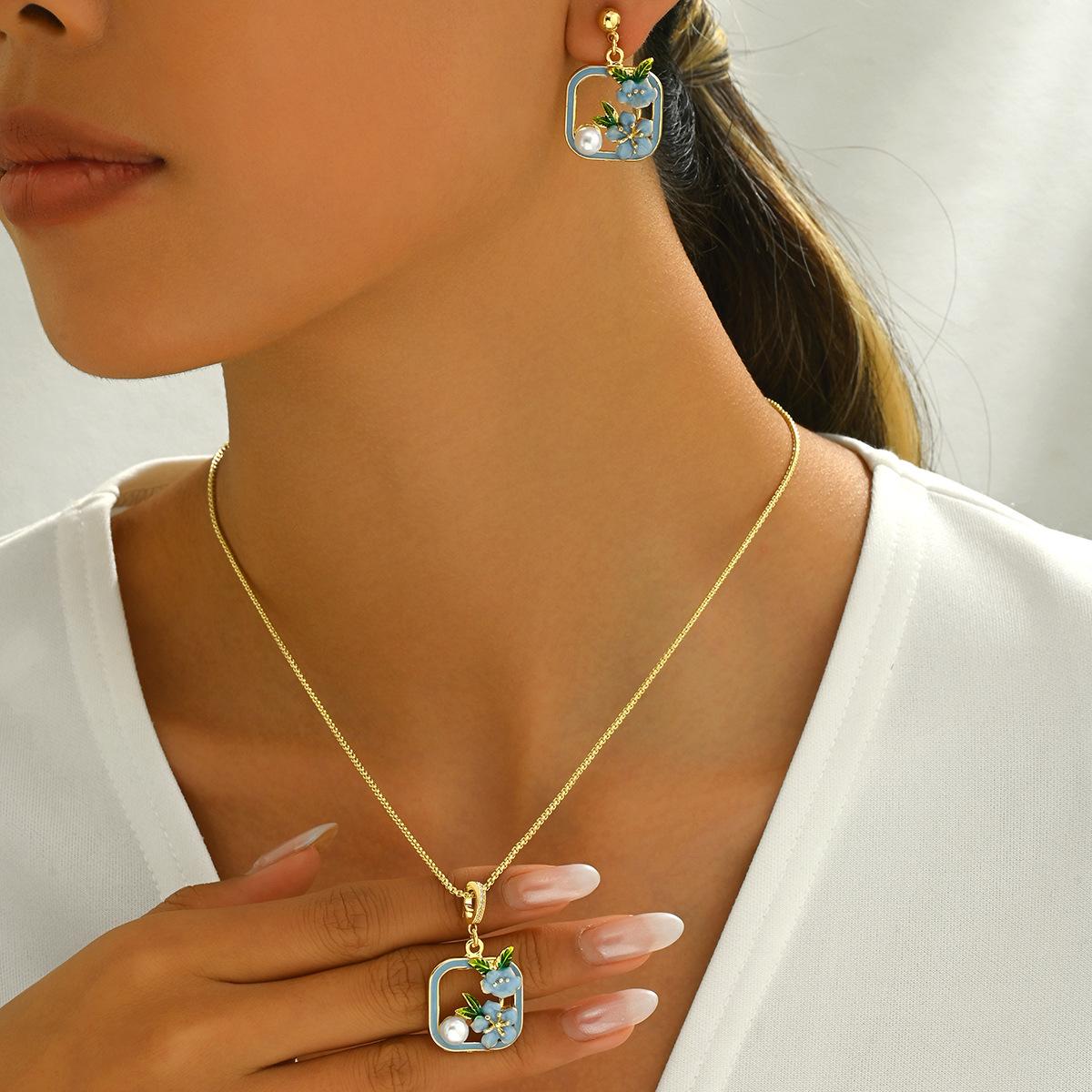 

Модное цветочное ожерелье, серьги, комплект украшений, набор капель масла, этот дизайн, серьги, кулон